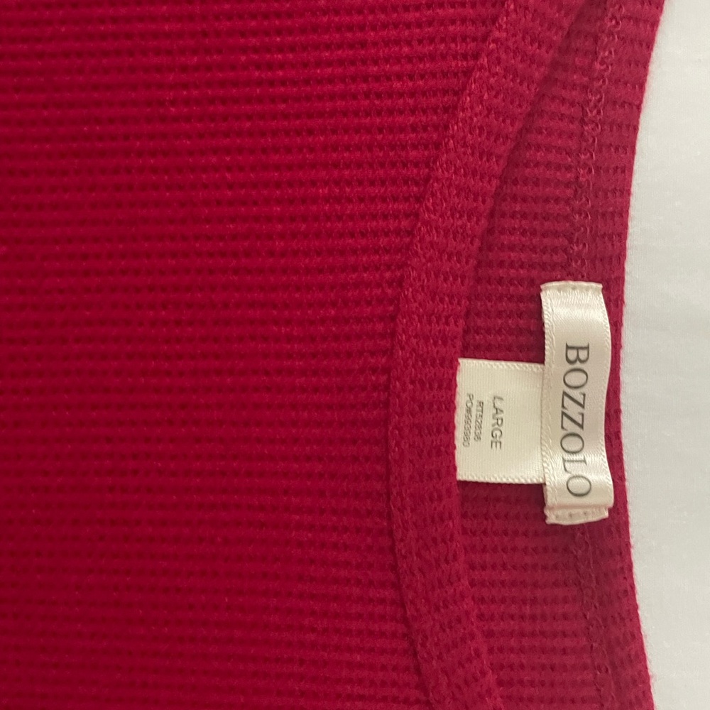 Red shirt - Picture 5 of 5